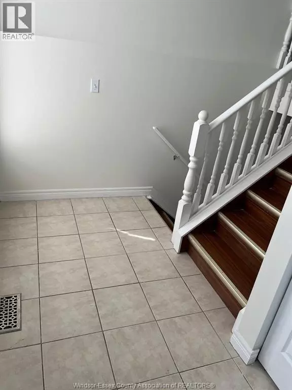 Windsor, ON N9E4S9,3726 HOLBURN