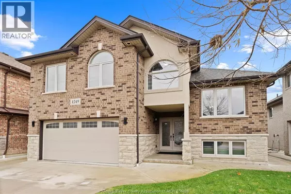 1249 CANCUN, Windsor, ON N9G0B2