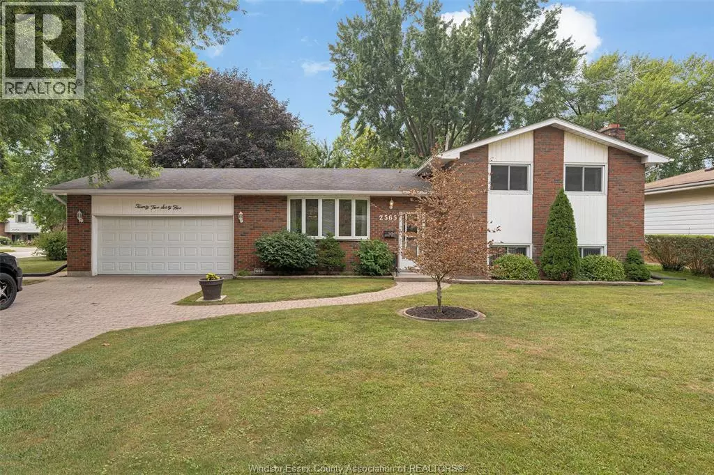 Lasalle, ON N9H1K8,2565 TODD LANE