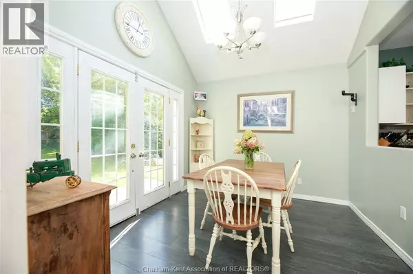 Chatham, ON N7M5G3,67 Pine STREET