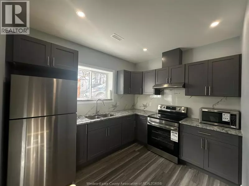 1035 CALIFORNIA AVENUE, Windsor, ON N9B2Z5