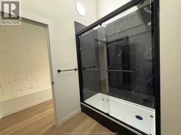 Windsor, ON N9A3K7,1374 WYANDOTTE ST East #REAR