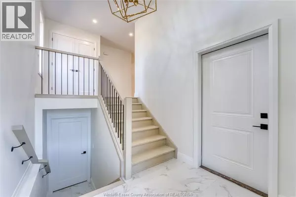 Lasalle, ON N9J0E7,355 MAYRAND STREET