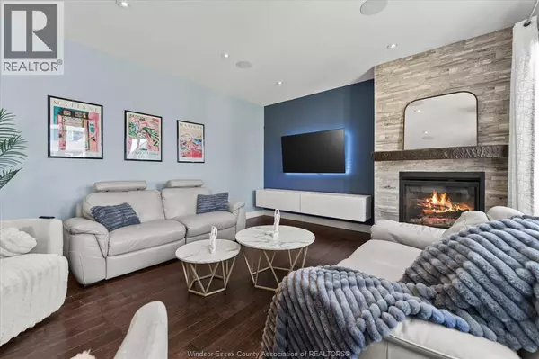 Lakeshore, ON N0R1A0,1380 PASCAL