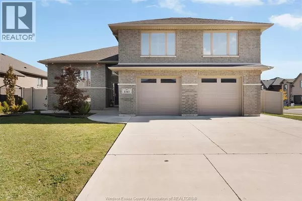 Lakeshore, ON N8L0T4,1345 DEER RUN TRAIL