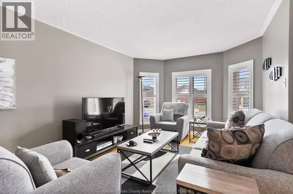 Windsor, ON N9E4M2,166 EVELEIGH CRESCENT