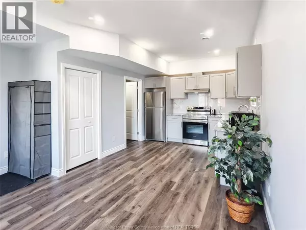 1013-1015 CALIFORNIA AVENUE, Windsor, ON N9B2Z5