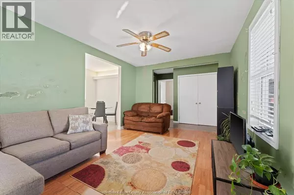 Windsor, ON N8T1X2,1621 WESTMINSTER