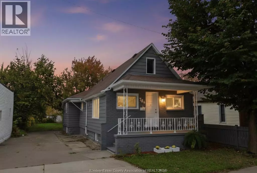 Windsor, ON N9A2C7,764 PARENT AVENUE