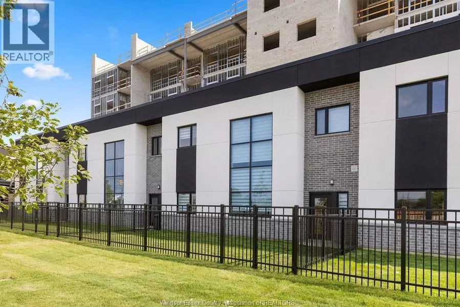 4400 LAURIER Pkwy #212, Lasalle, ON N9H0R1