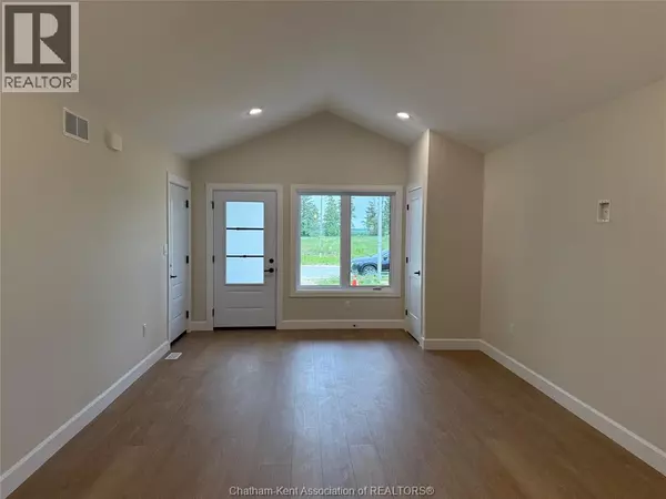 Chatham, ON N7M0T3,216 IRONWOOD TRAIL