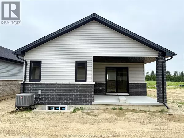 Chatham, ON N7M0T3,216 IRONWOOD TRAIL