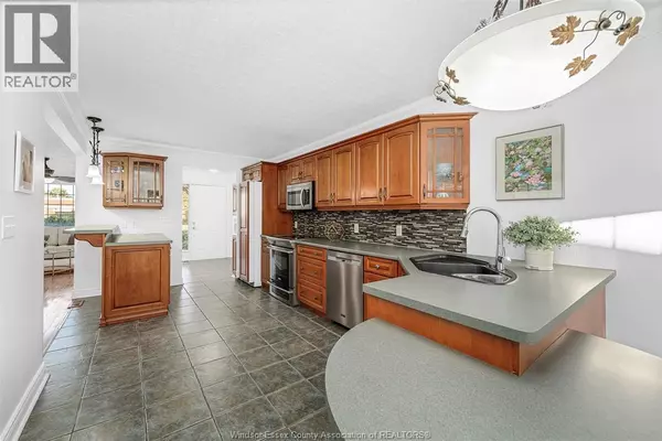 Harrow, ON N0R1G0,371 KING STREET West