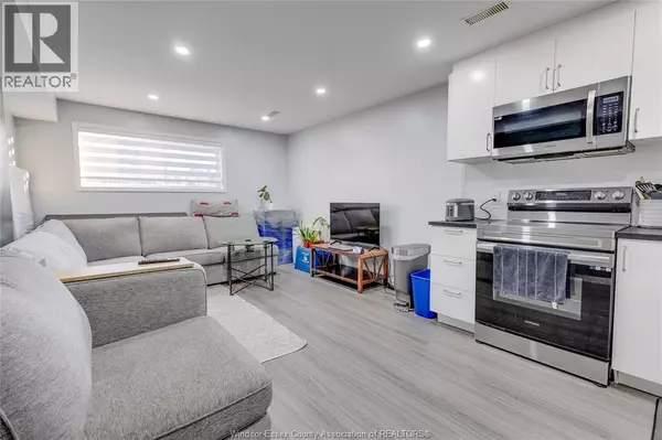 Tecumseh, ON N8N4T9,12726 HORWOOD CRES #LOWER