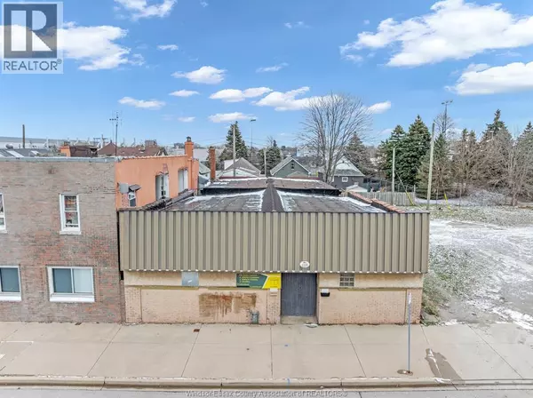 1220 DROUILLARD ROAD, Windsor, ON N8Y2E3