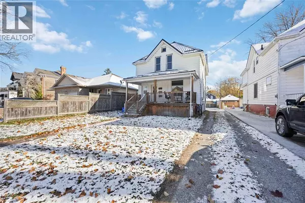 Sarnia, ON N7T2N1,176 CHRISTINA STREET South