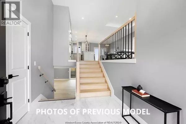 Chatham, ON N7M0V8,104 FENCELINE DRIVE