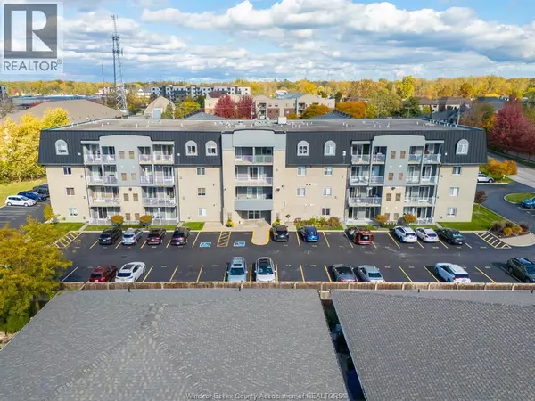 Lasalle, ON N9H2P8,6055 Ellis ST #306