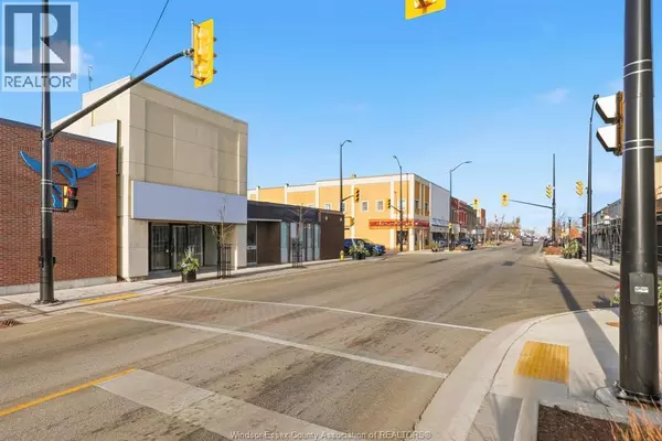 Essex, ON N8M1A4,34 TALBOT