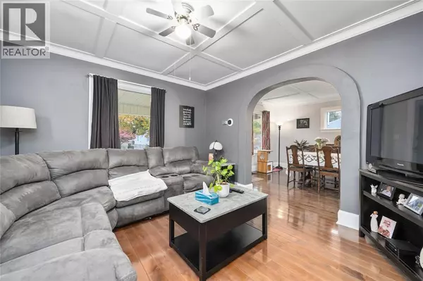 Sarnia, ON N7T1P9,356 TALFOURD STREET