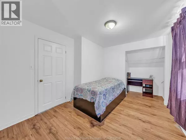 Windsor, ON N9A4R1,894 DOUGALL