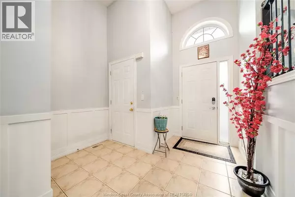 Lakeshore, ON N8L0W5,1119 MONARCH MEADOWS DRIVE