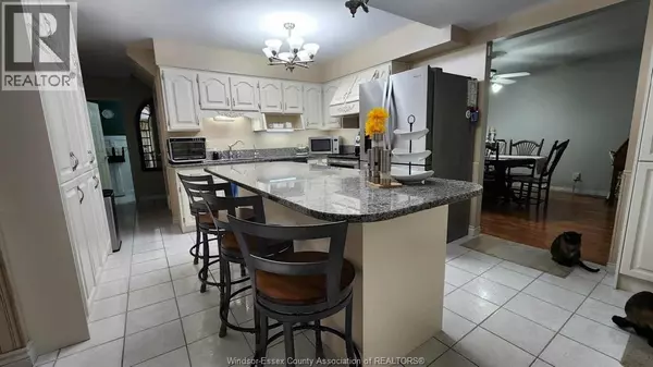 Tecumseh, ON N8N3V6,12033 ST. THOMAS CRESCENT