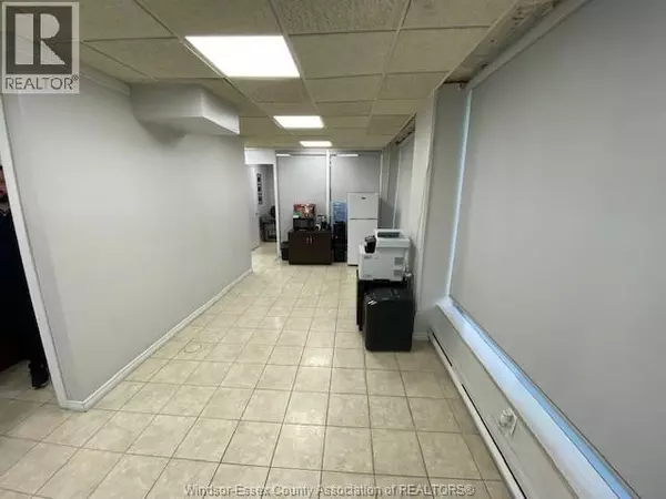 Windsor, ON N9A1C2,794 OUELLETTE AVENUE