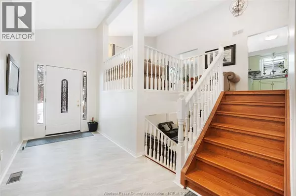 Lasalle, ON N9J3L1,445 Olcott AVENUE