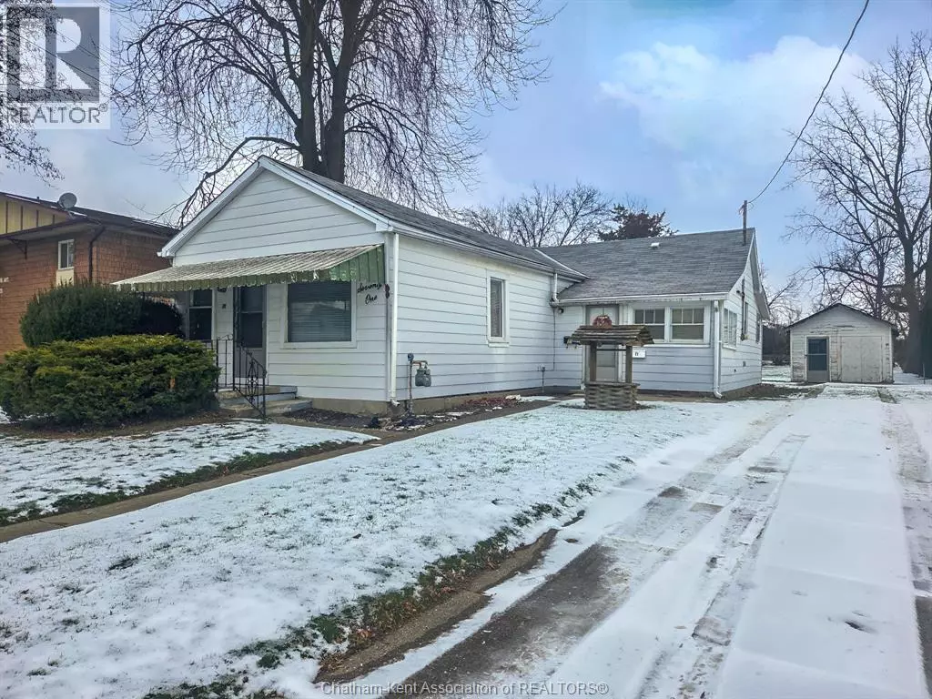 Chatham, ON N7L2T7,71 Taylor AVENUE North East