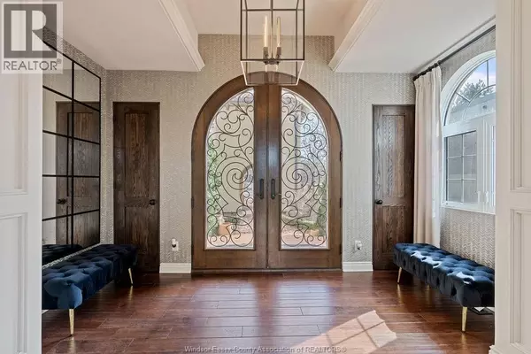 Tecumseh, ON N8N1A8,13038 RIVERSIDE DRIVE