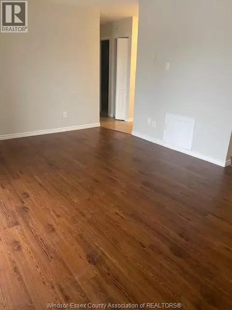 Windsor, ON N9A5R4,575 UNIVERSITY West #501