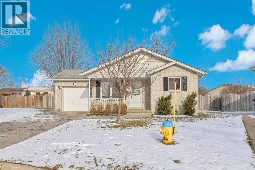 Amherstburg, ON N9V3Z4,31 ALLEN COURT