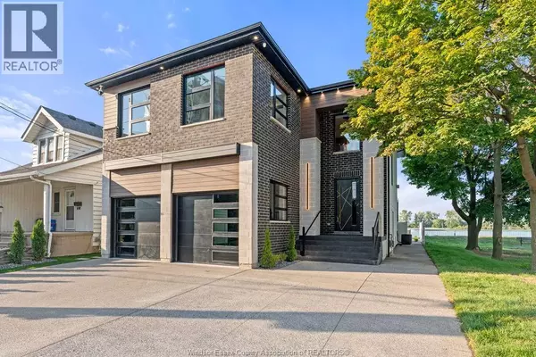 Windsor, ON N8S1E9,8720 RIVERSIDE DRIVE East