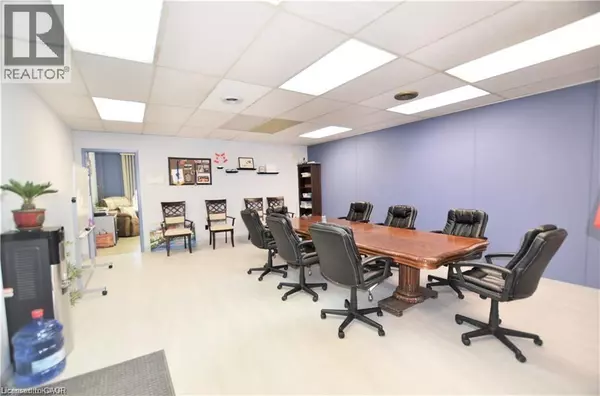 Cambridge, ON N1R7A5,55 DICKSON Street