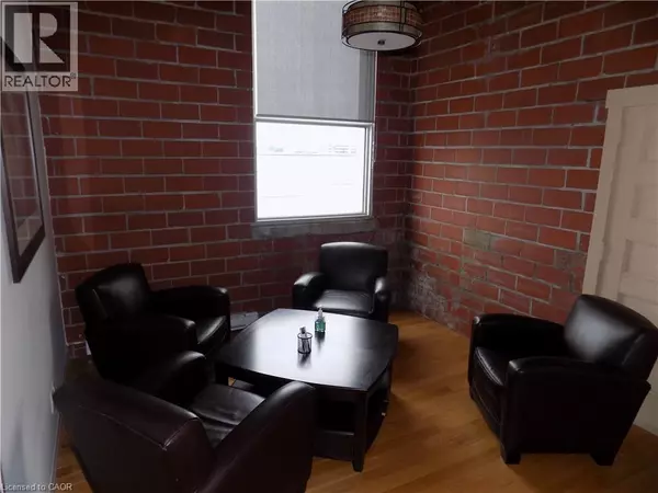 Kitchener, ON N2G3S7,50 OTTAWA ST #315