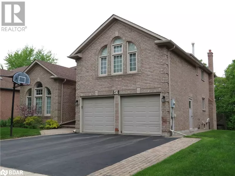 49 CITYVIEW Circle, Barrie, ON L4N7V1