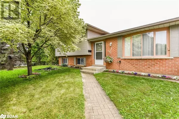 Kitchener, ON N2N2R6,2 CLAYCROFT Crescent