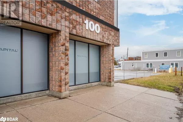 Orillia, ON L3V2Y9,100 COLBORNE Street W