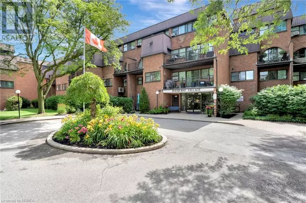 36 HAYHURST Road Unit# 328, Brantford, ON N3R6Y9