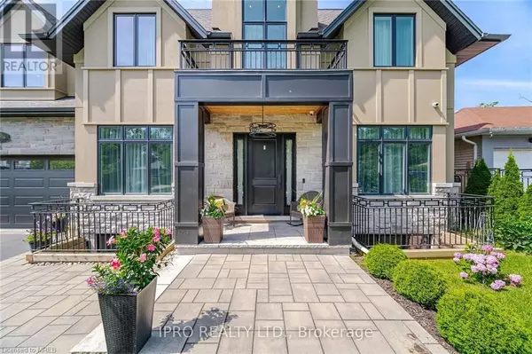 Oakville, ON L6K1Y3,574 STEPHENS Crescent