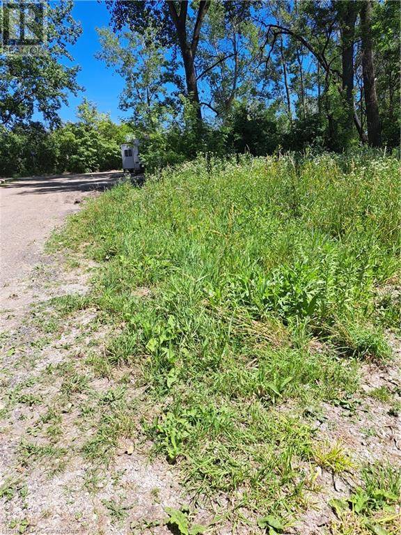 570, 571 HARRINGTON Road, Lasalle, ON N9J2X4