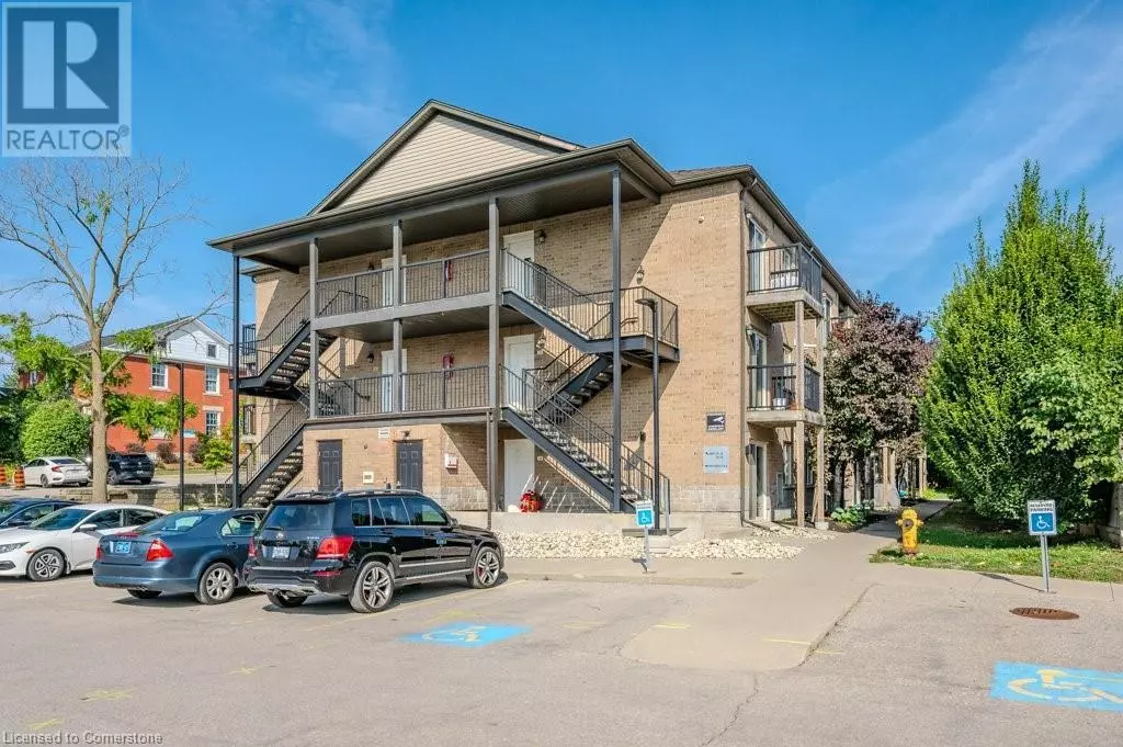 Kitchener, ON N2E0G3,185 WINDALE Crescent Unit# 6C