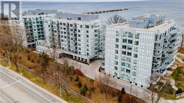 3500 LAKESHORE RD W Unit# 327, Oakville, ON L6L0B4