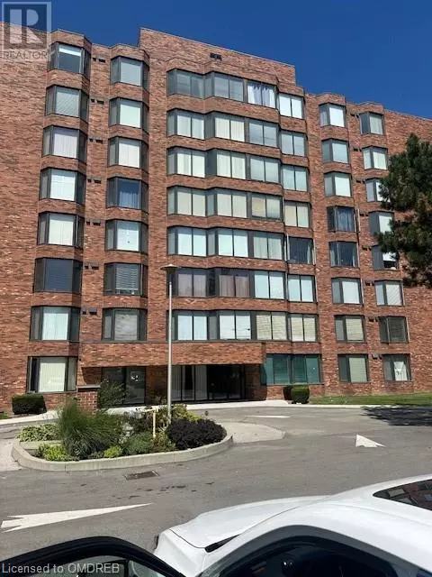 Hamilton, ON L9C7M7,200 LIMERIDGE Road W Unit# 805