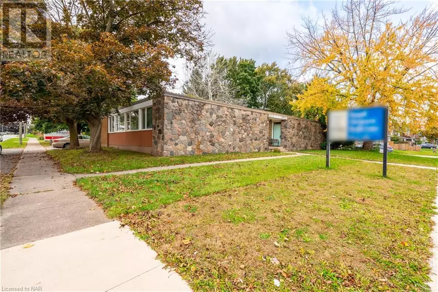 4213 DRUMMOND Road, Niagara Falls, ON L2E6C2