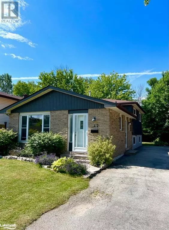 Collingwood, ON L9Y4G1,42 COURTICE Crescent