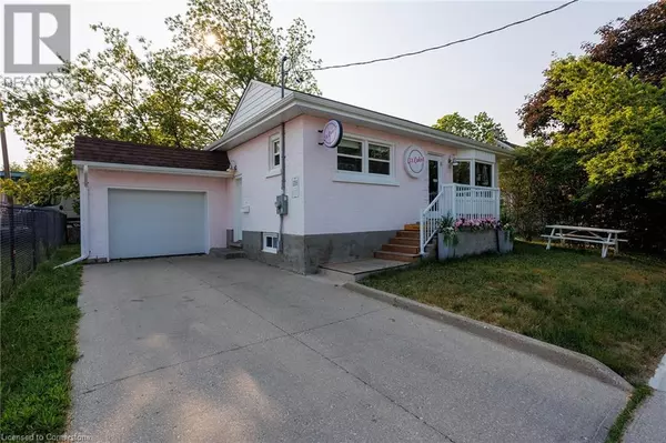 7 PEPPLER Street, Waterloo, ON N2J3C2