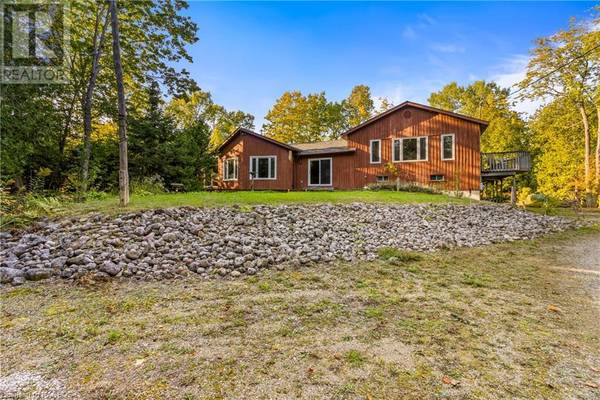 479 DYERS BAY Road, Northern Bruce Peninsula, ON N0H1Z0