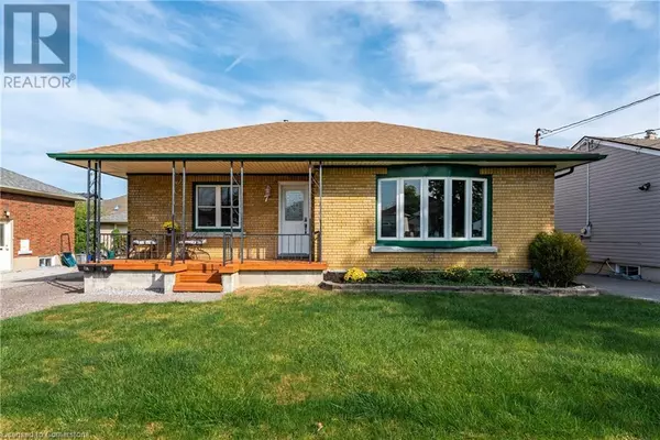 7 BATTERSEA Avenue, St. Catharines, ON L2P1L4